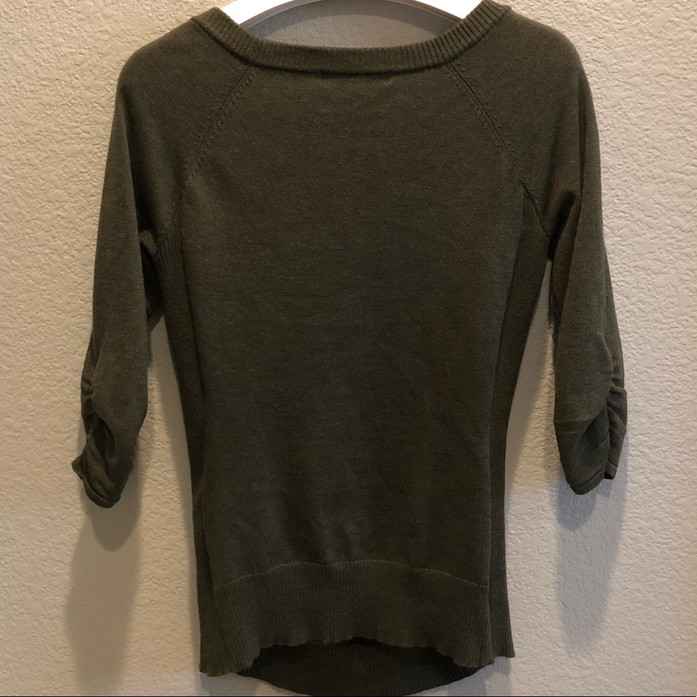 Sweater - Picture 4 of 4